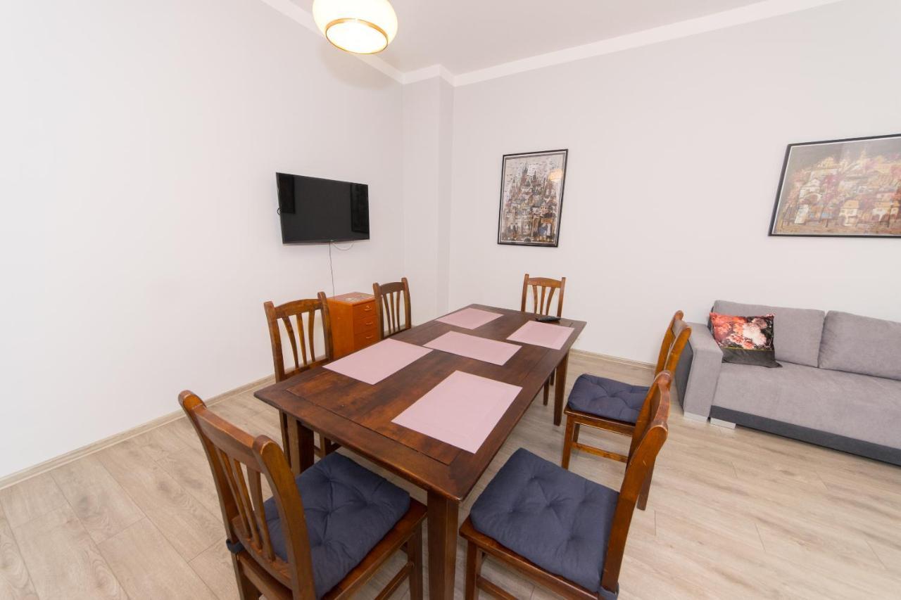 Best Location On Main Square P4You Pl 크라쿠프 외부 사진